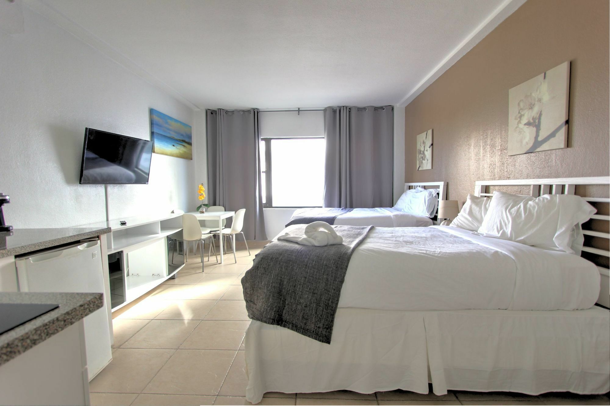 Private Apartments At The Casablanca Miami Beach Exterior photo