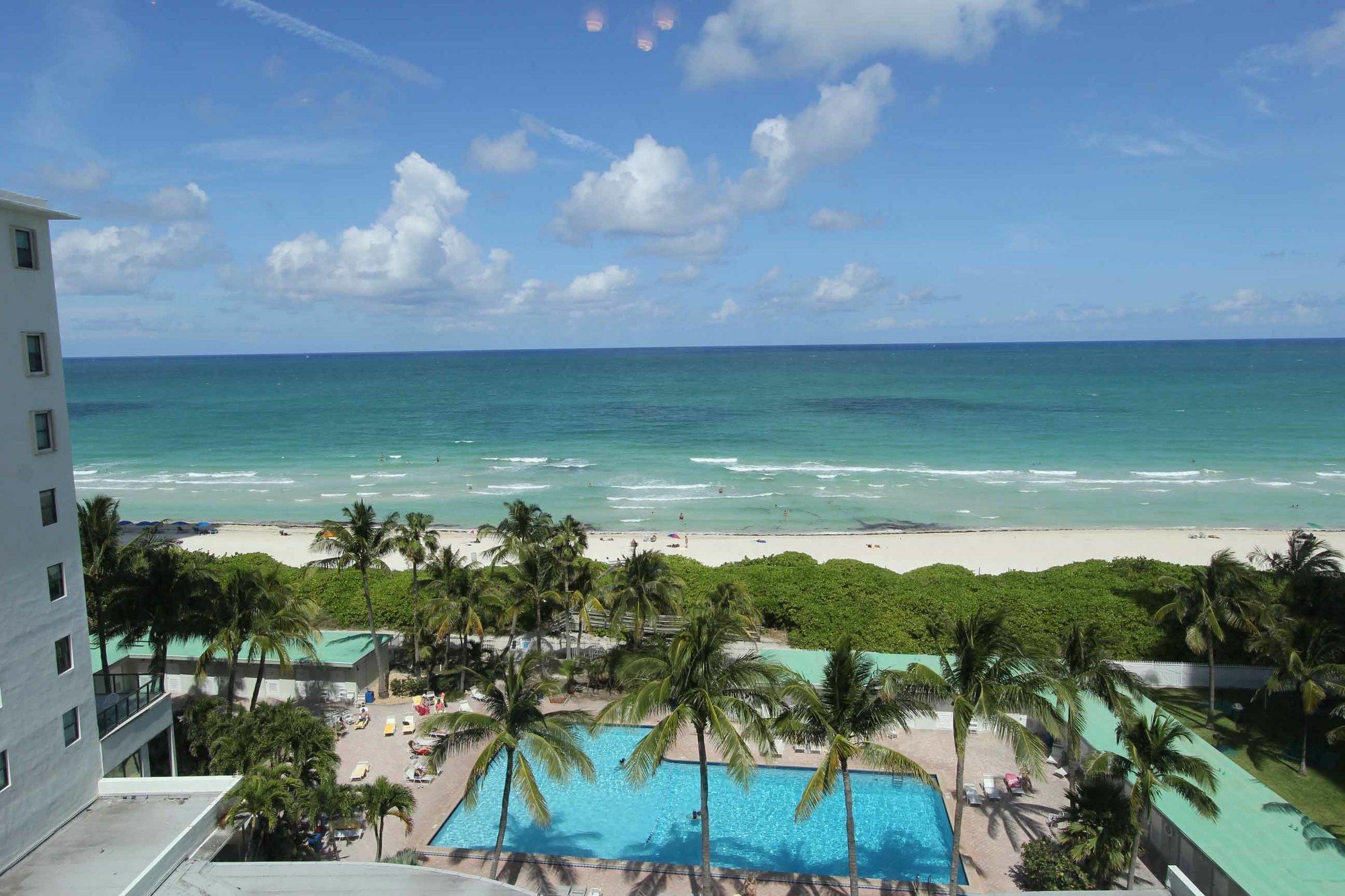 Private Apartments At The Casablanca Miami Beach Exterior photo