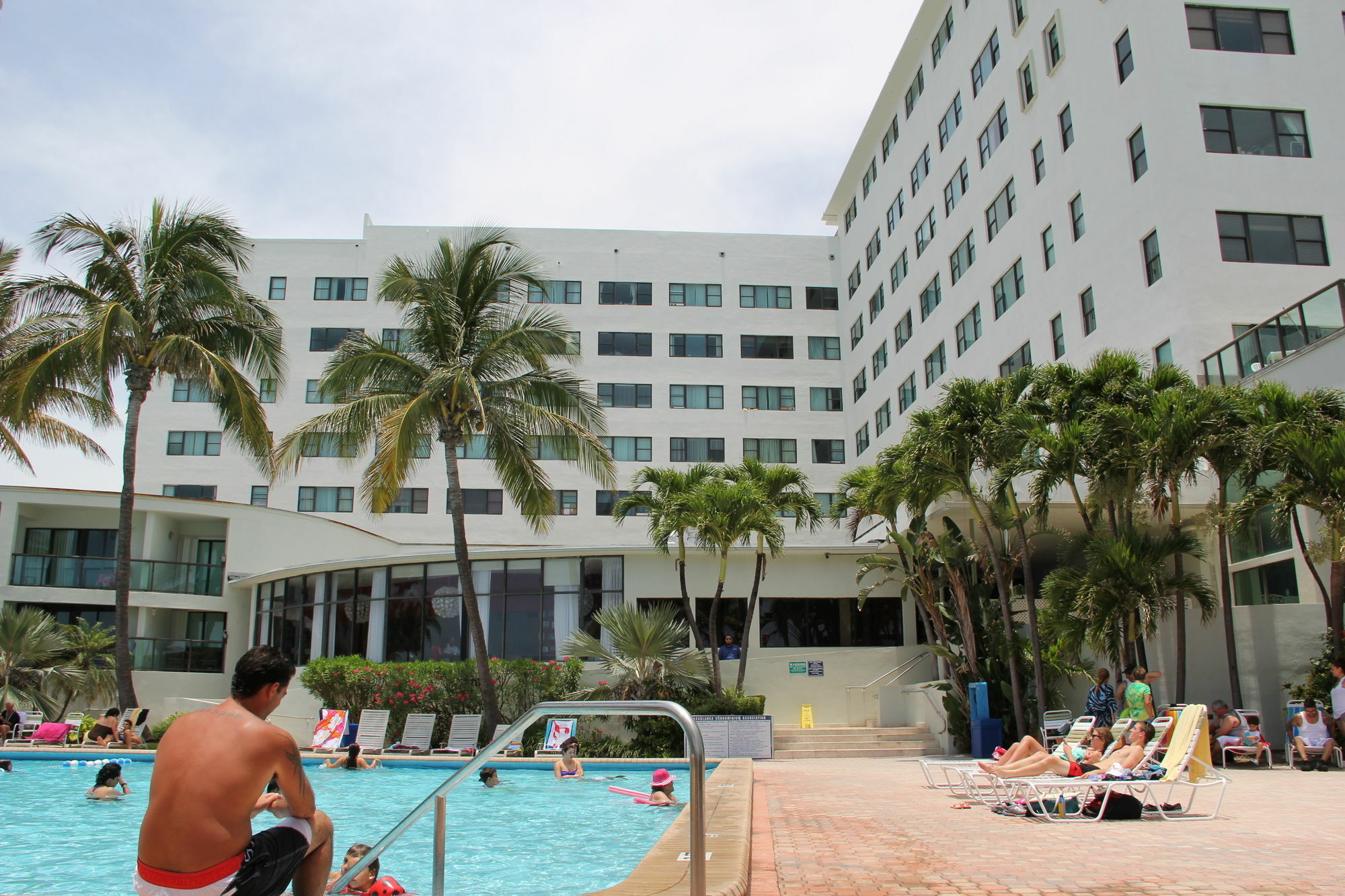 Private Apartments At The Casablanca Miami Beach Exterior photo