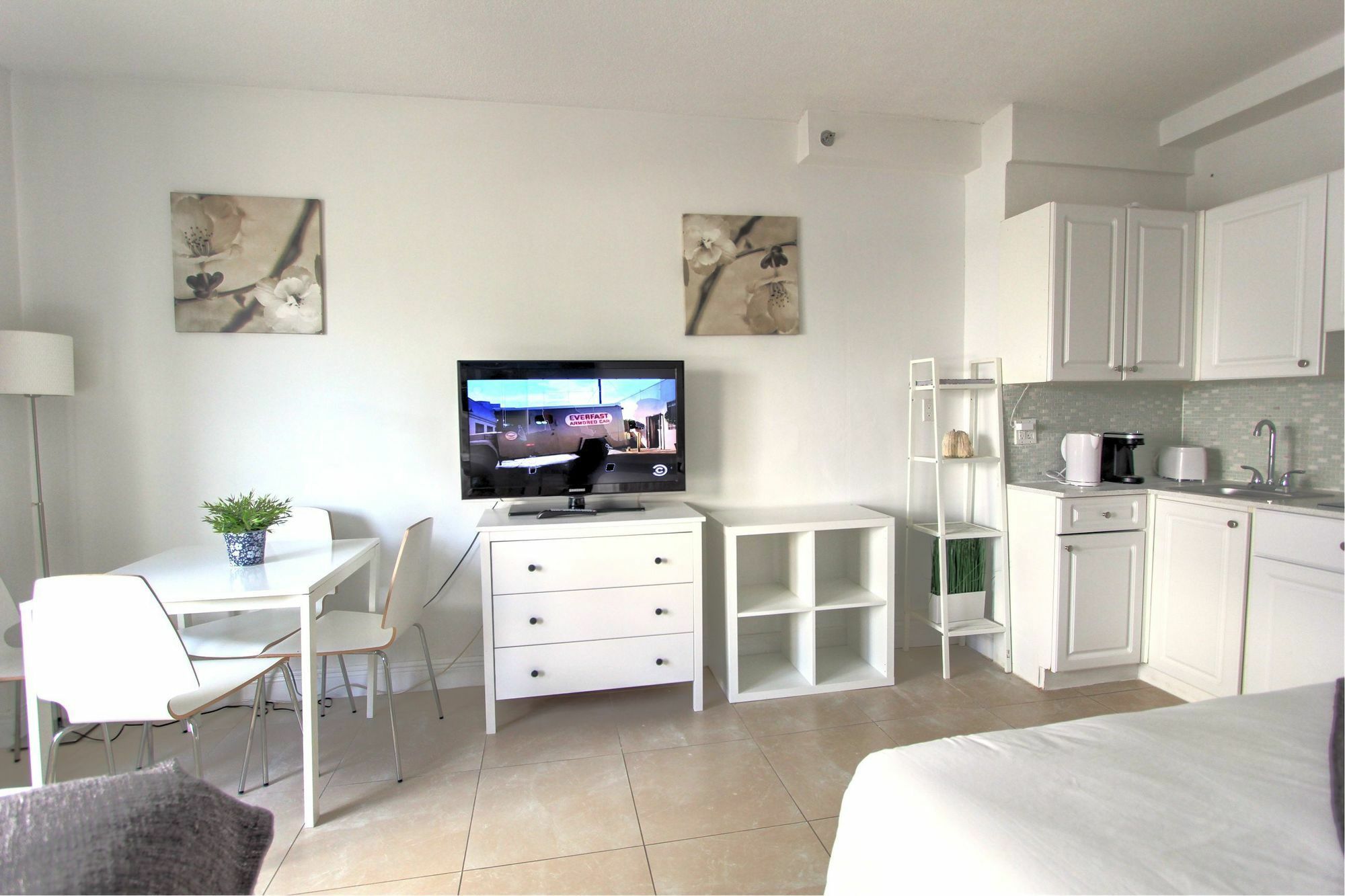 Private Apartments At The Casablanca Miami Beach Exterior photo
