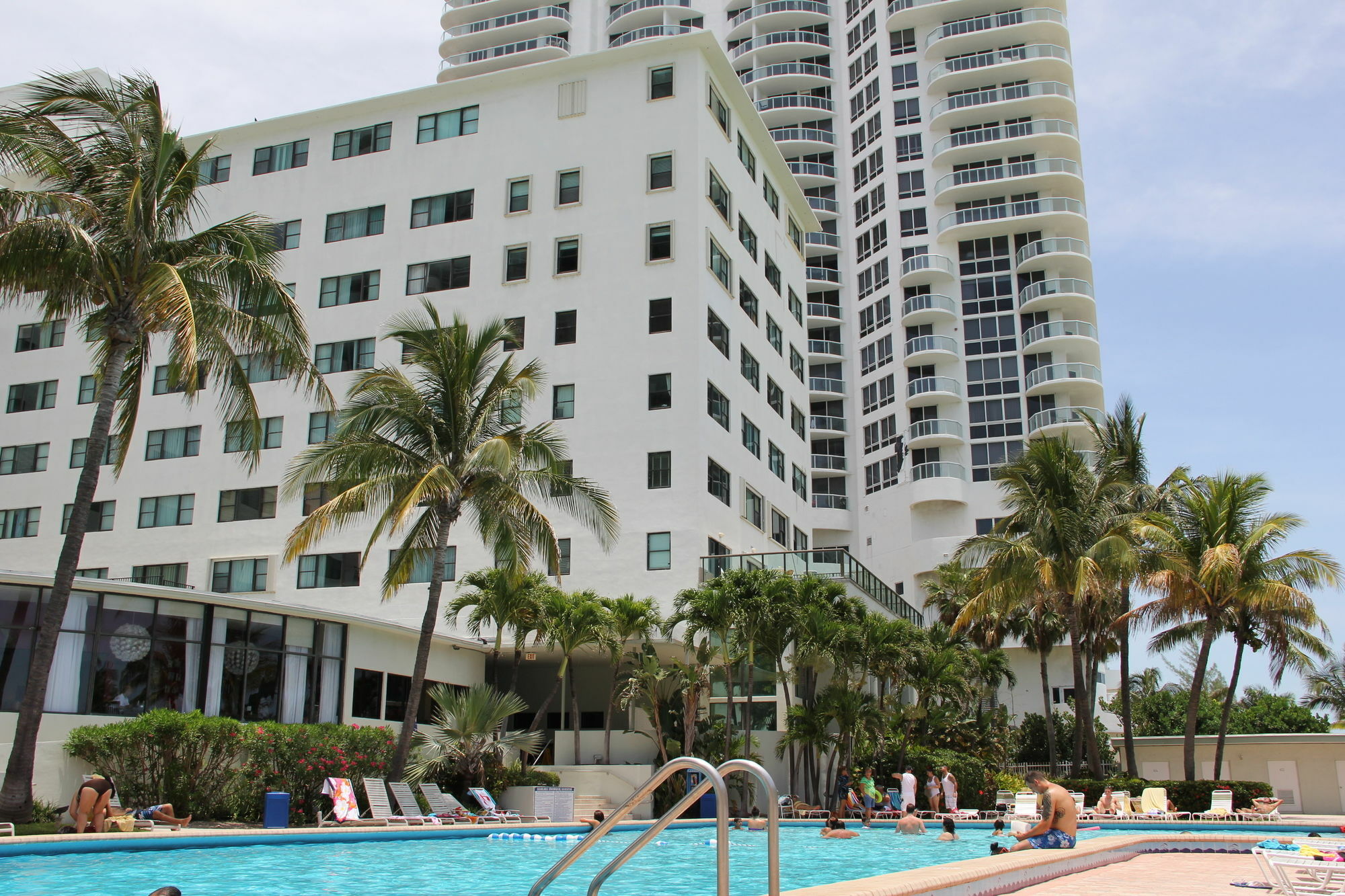 Private Apartments At The Casablanca Miami Beach Exterior photo